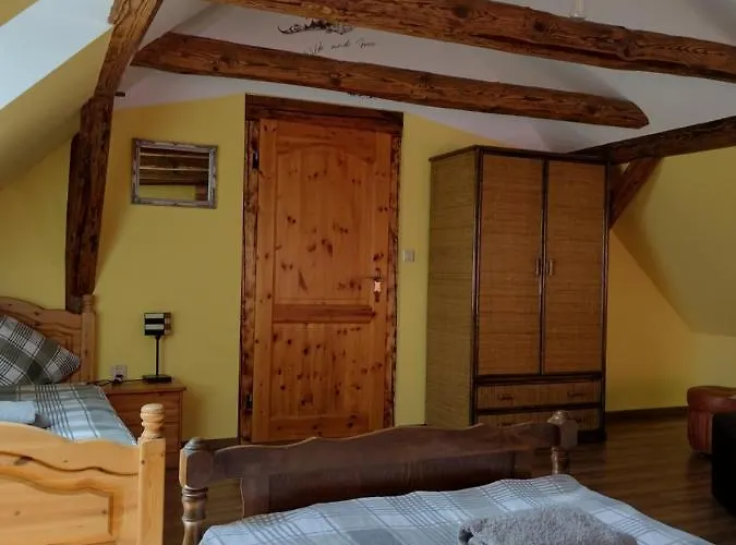 Pokoje Goscinne Ostoja Mirsk